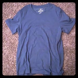 Urban pipeline v-neck T-shirt